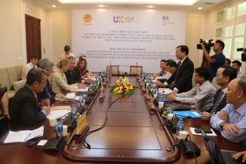 Ký biên bản ghi nhớ hợp tác về mô hình thông tin công trình giữa Bộ Xây dựng Việt Nam và Bộ Ngoại giao Liên hiệp Vương quốc Anh và Bắc Ailen