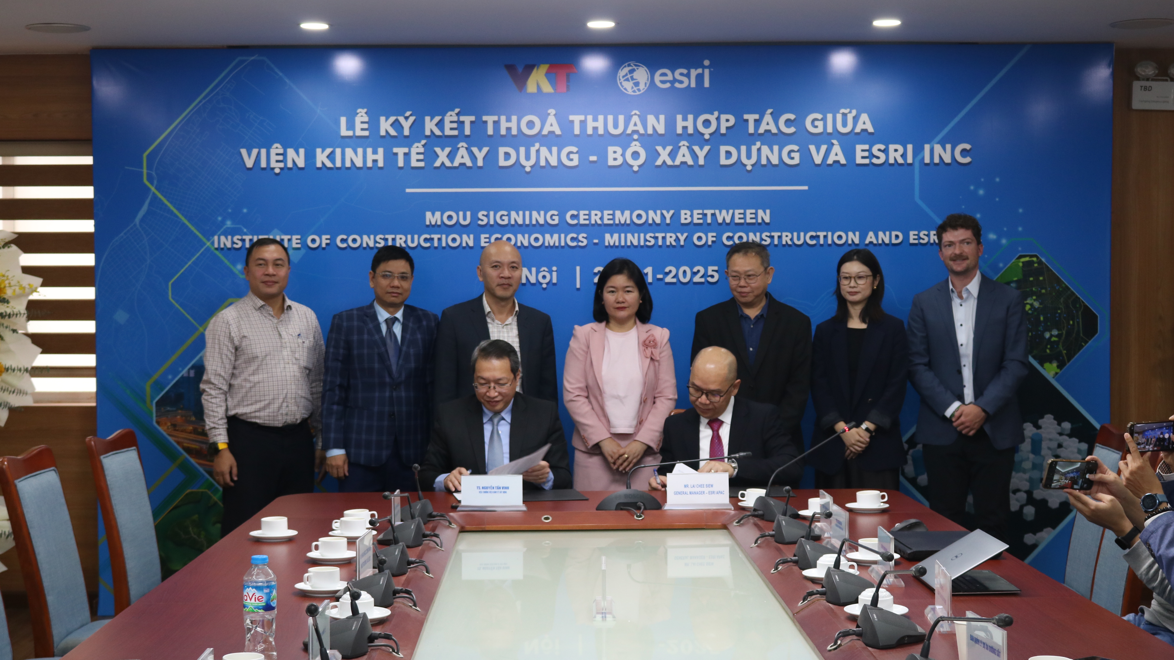 Lễ ký kết thỏa thuận hợp tác giữa Viện Kinh tế xây dựng và Esri Inc, Hoa Kỳ