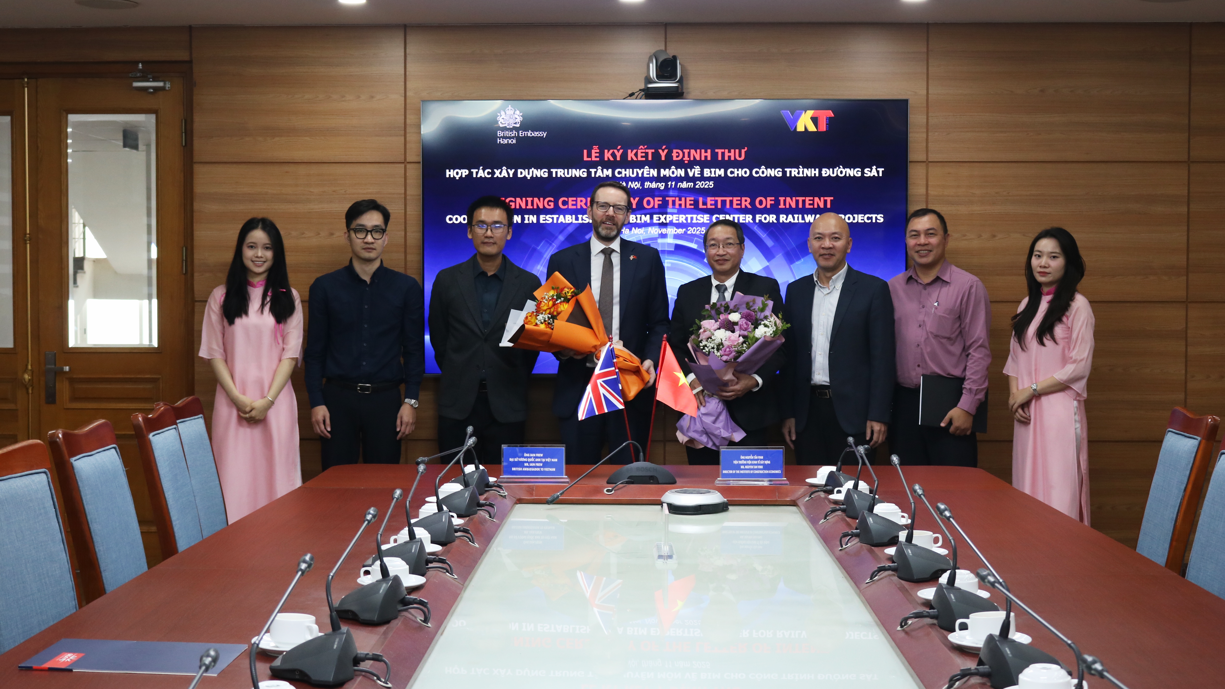 Lễ ký kết Ý định thư hợp tác xây dựng Trung tâm chuyên môn về BIM cho công trình đường sắt