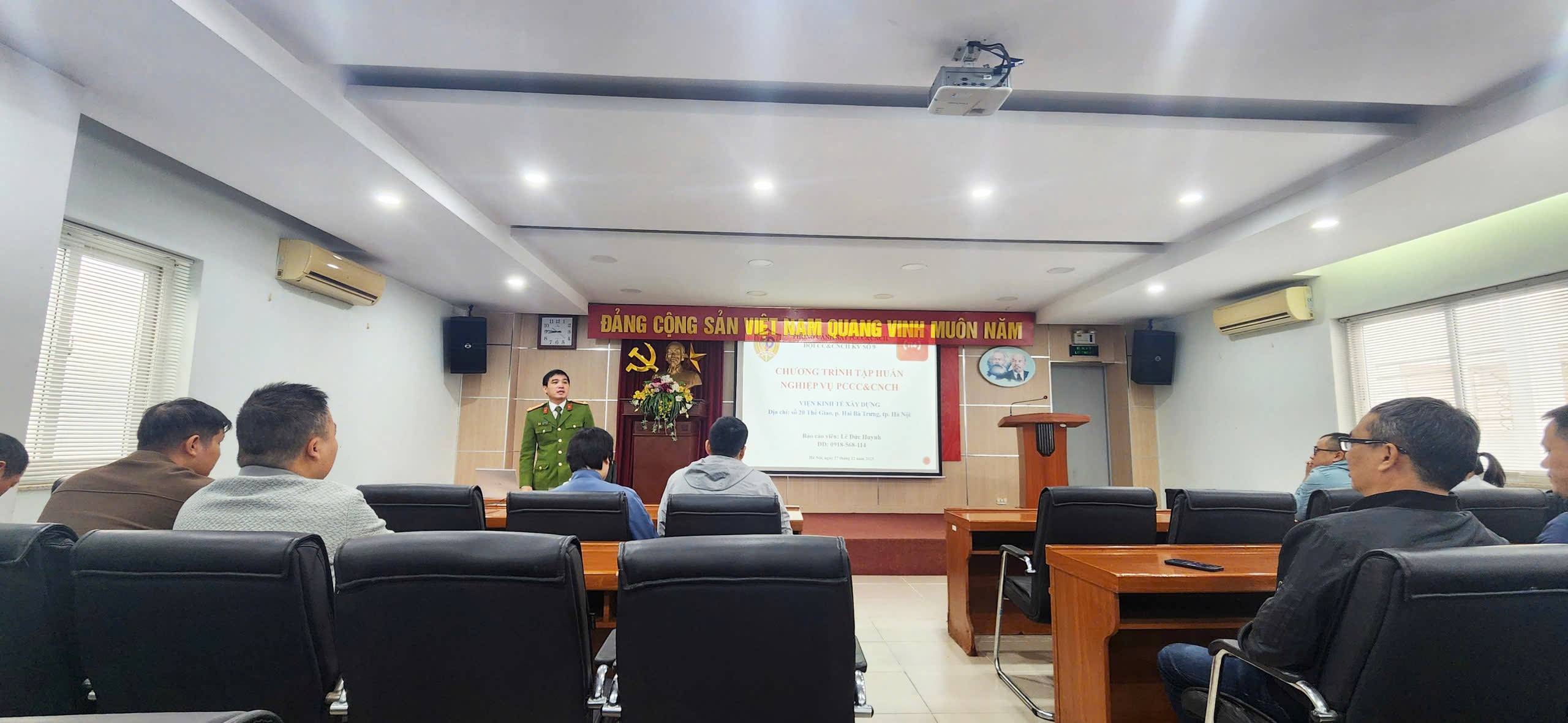 Viện Kinh tế xây dựng tổ chức tập huấn nghiệp vụ phòng cháy chữa cháy và cứu nạn cứu hộ năm 2025