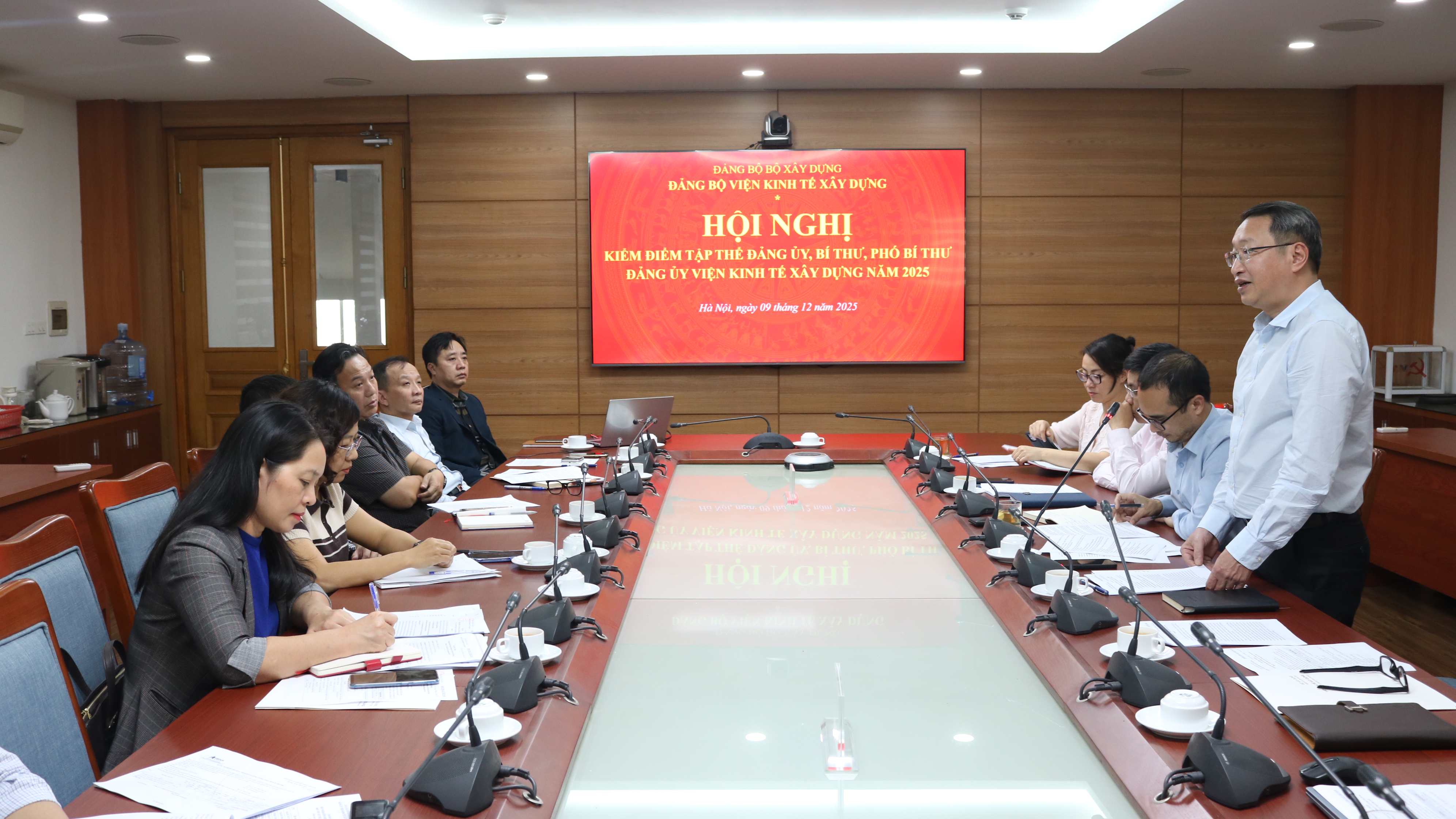 Hội nghị kiểm điểm tập thể Đảng ủy, Bí thư, Phó Bí thư Đảng ủy Viện Kinh tế xây dựng năm 2025