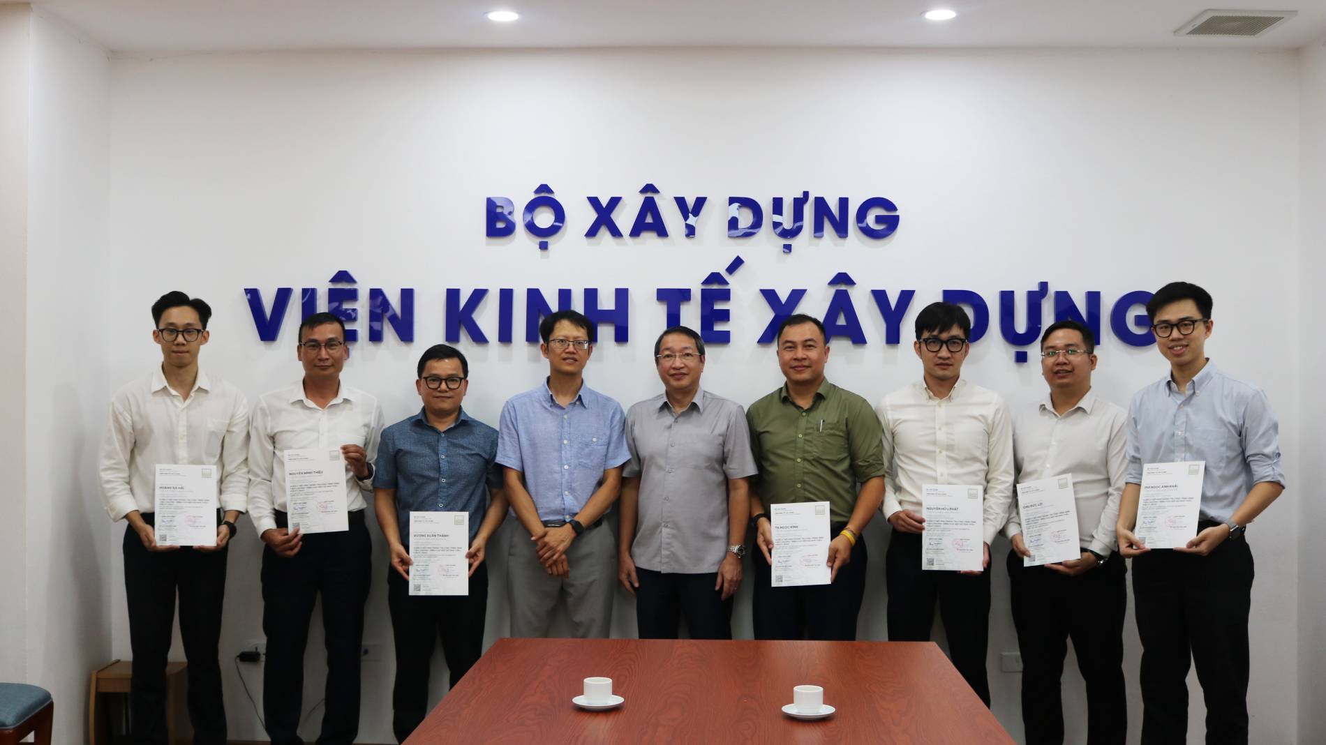 Viện Kinh tế xây dựng bế giảng khóa đào tạo Quản lý Mô hình thông tin công trình (BIM), đánh dấu bước tiến trong hợp tác với Hiệp hội Nhà thầu Hoa Kỳ
