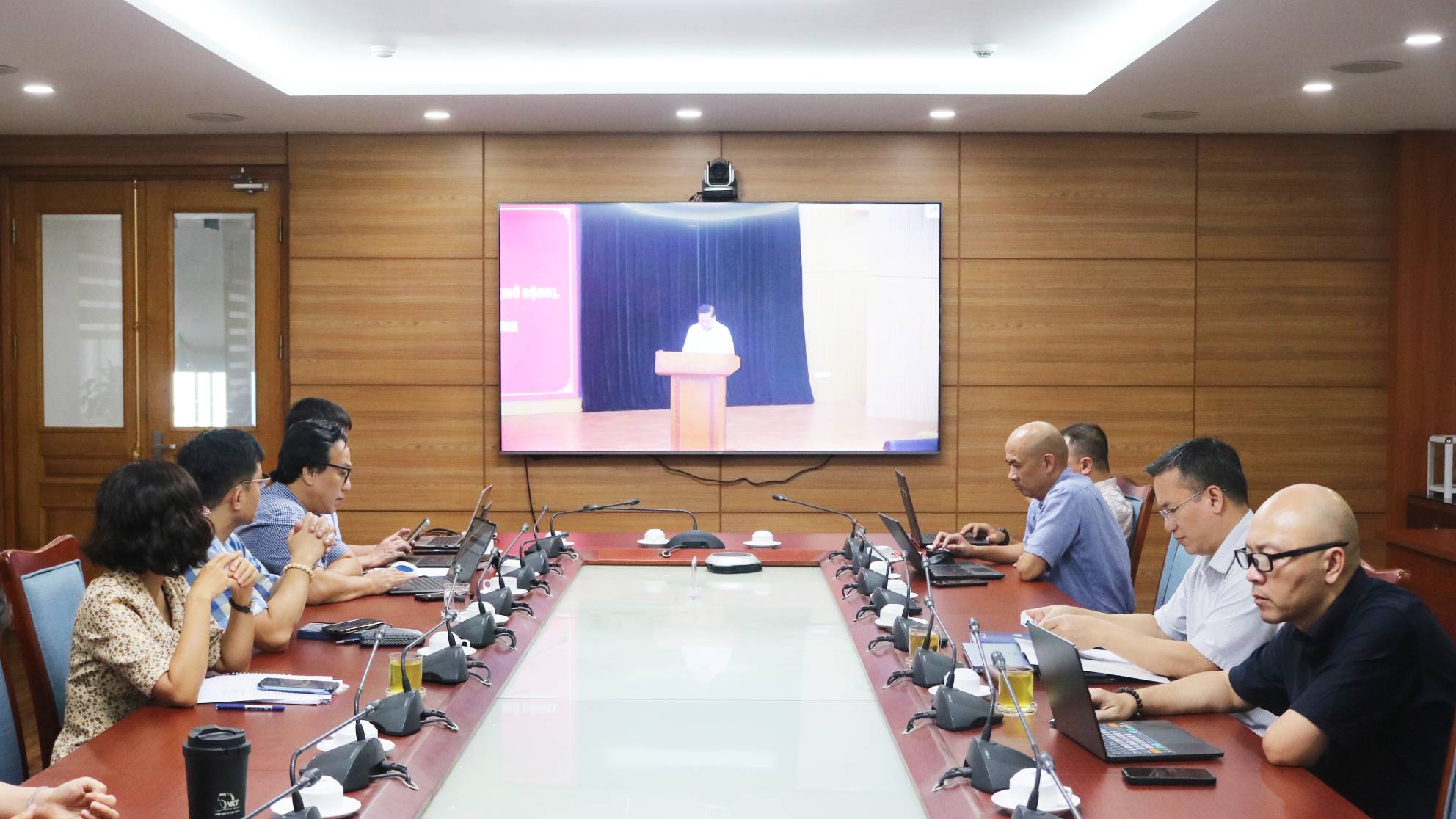 Đảng ủy Viện Kinh tế xây dựng kết nối trực tuyến Hội nghị sơ kết công tác 6 tháng đầu năm của Bộ Xây dựng