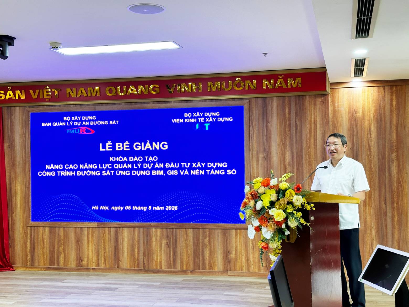Bế giảng khóa đào tạo ứng dụng BIM, GIS và Nền tảng số cho Ban Quản lý dự án Đường sắt