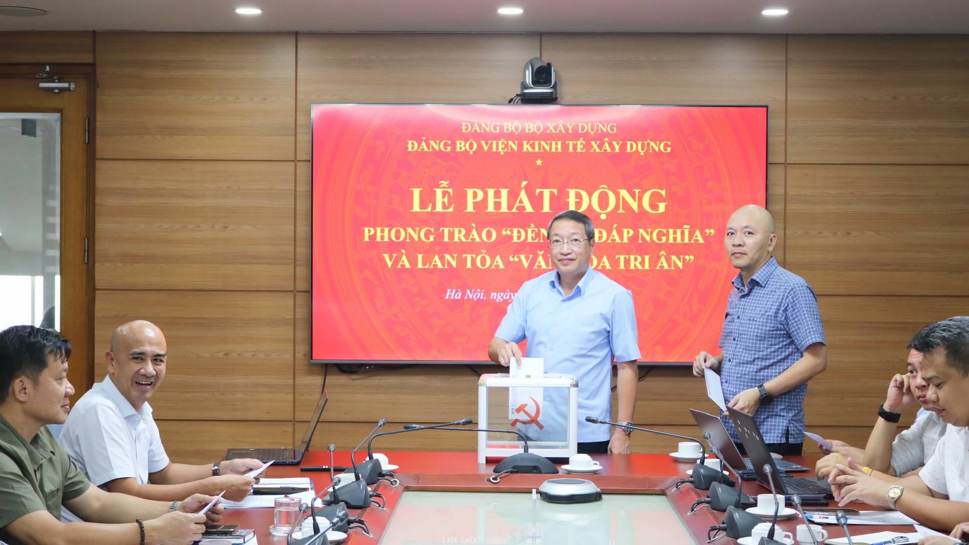 Viện Kinh tế xây dựng tổ chức Lễ phát động phong trào “Đền ơn đáp nghĩa”, lan tỏa “văn hóa tri ân”