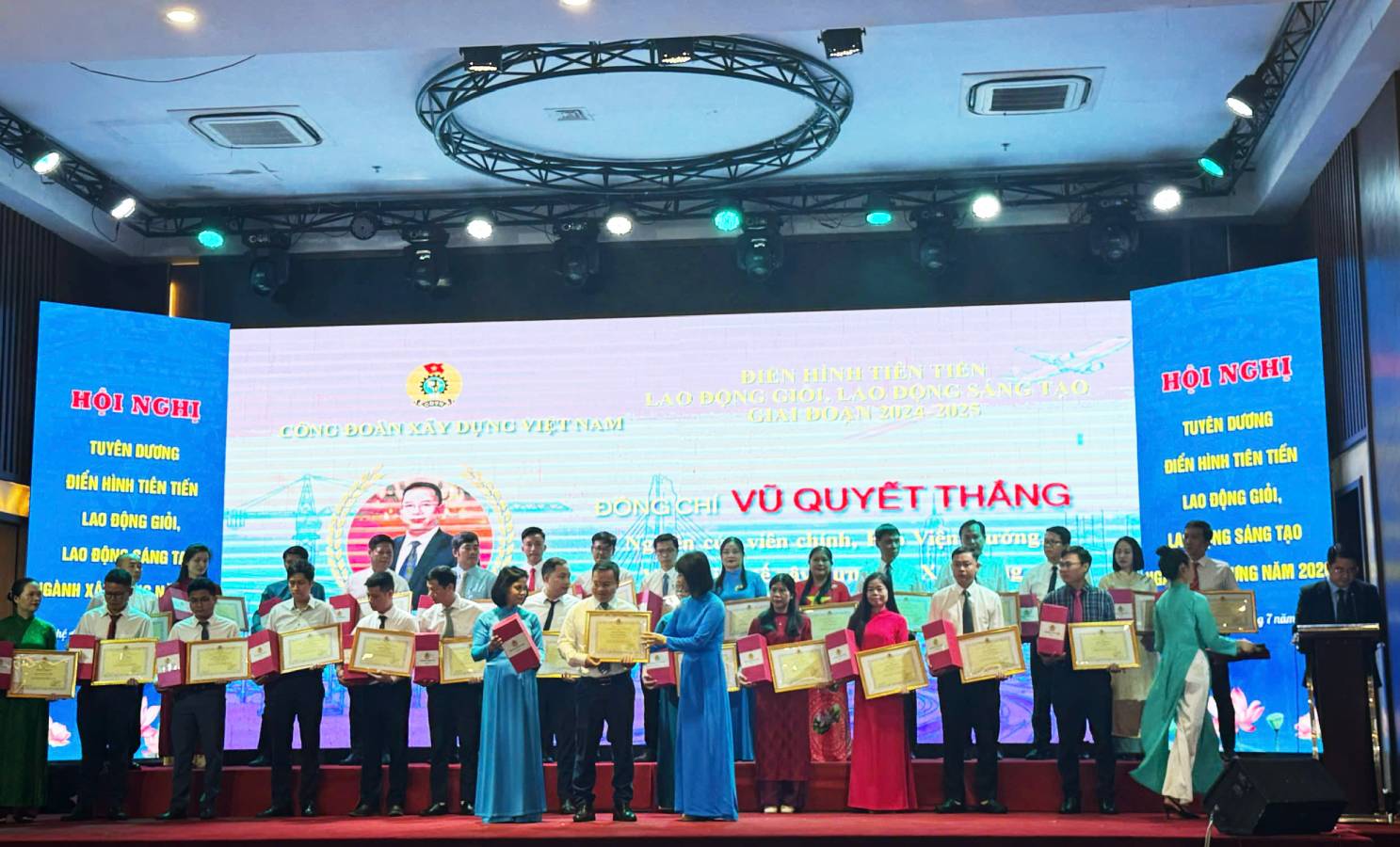Hội nghị tuyên dương điển hình tiên tiến toàn quốc ngành Xây dựng 2026: Dấu ấn Viện Kinh tế xây dựng